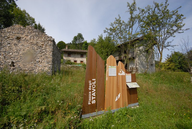 Stavoli Ruschis.JPG