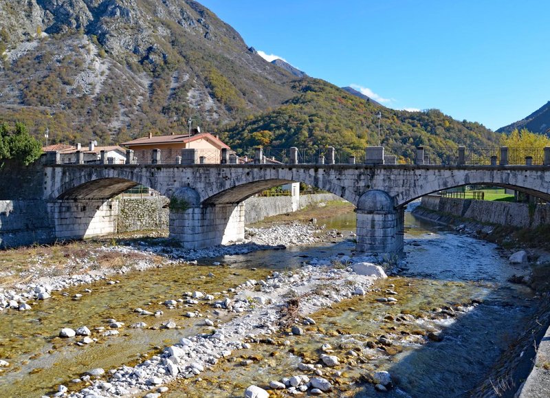 Salute_corso_acqua.jpg